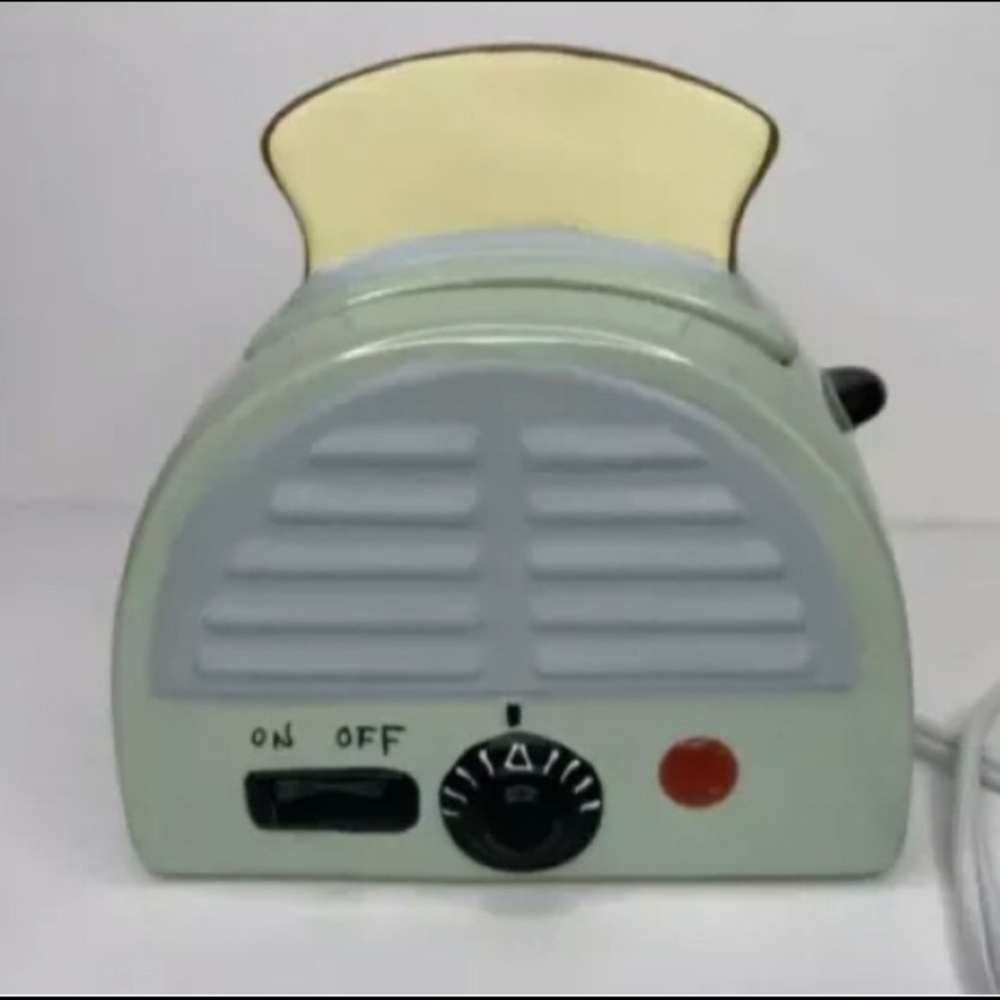 Scentsy Morning Toast retro wax warmer